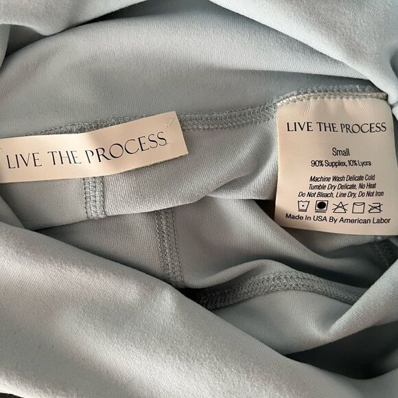 LIVE THE PROCESS ice blue Geometric leggings, size S - Picture 6 of 7